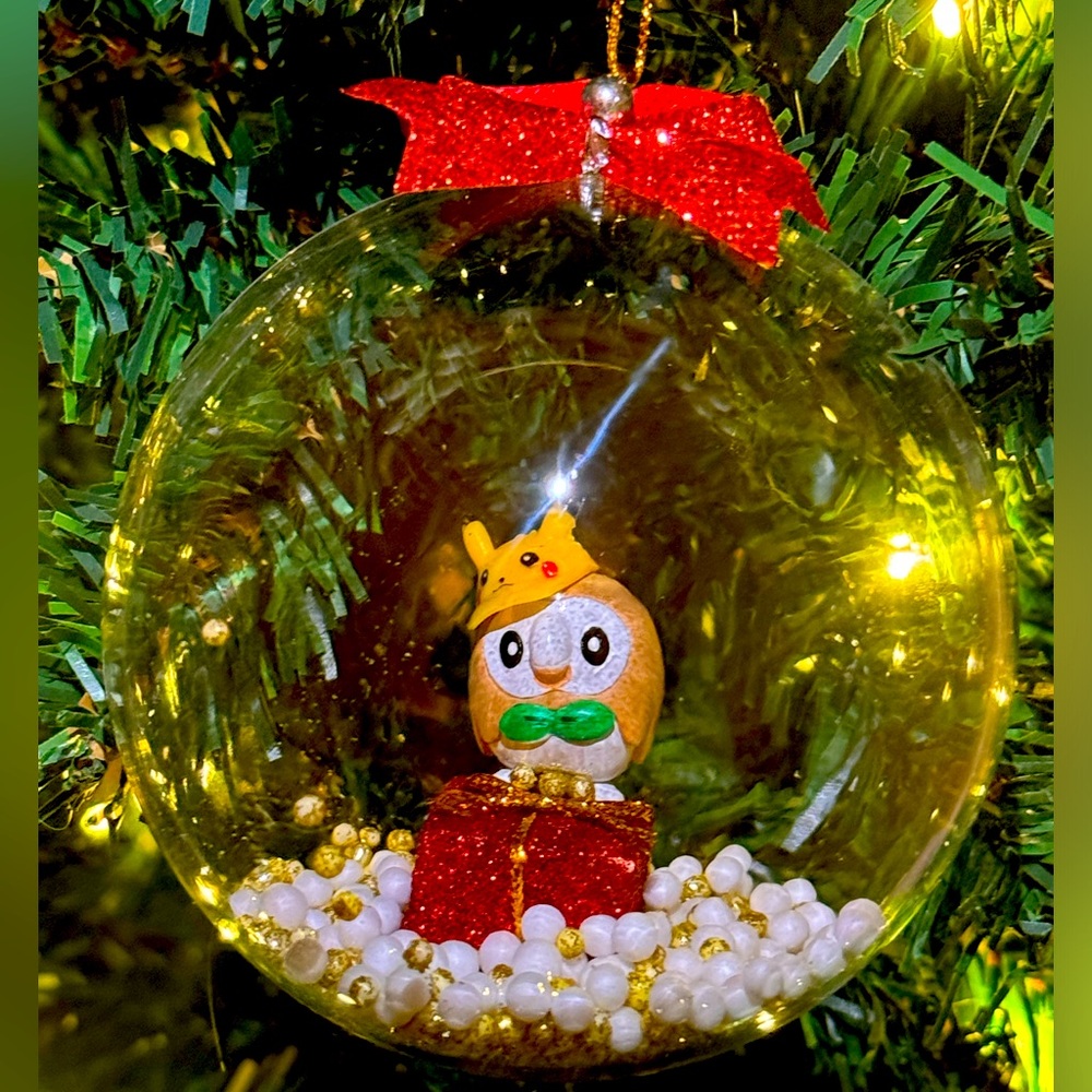 Rowlet Pokeball Snow Globe Ornament ☃️ Pokémon Christmas Gift - Pokemon Holiday